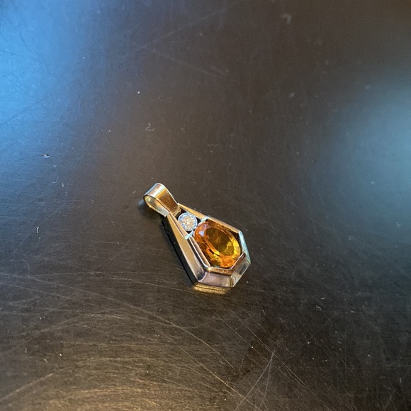 Cross Jewelers Scotch Whiskey Honey Gold Citrine & Diamond Pendant - Picture 7 of 8